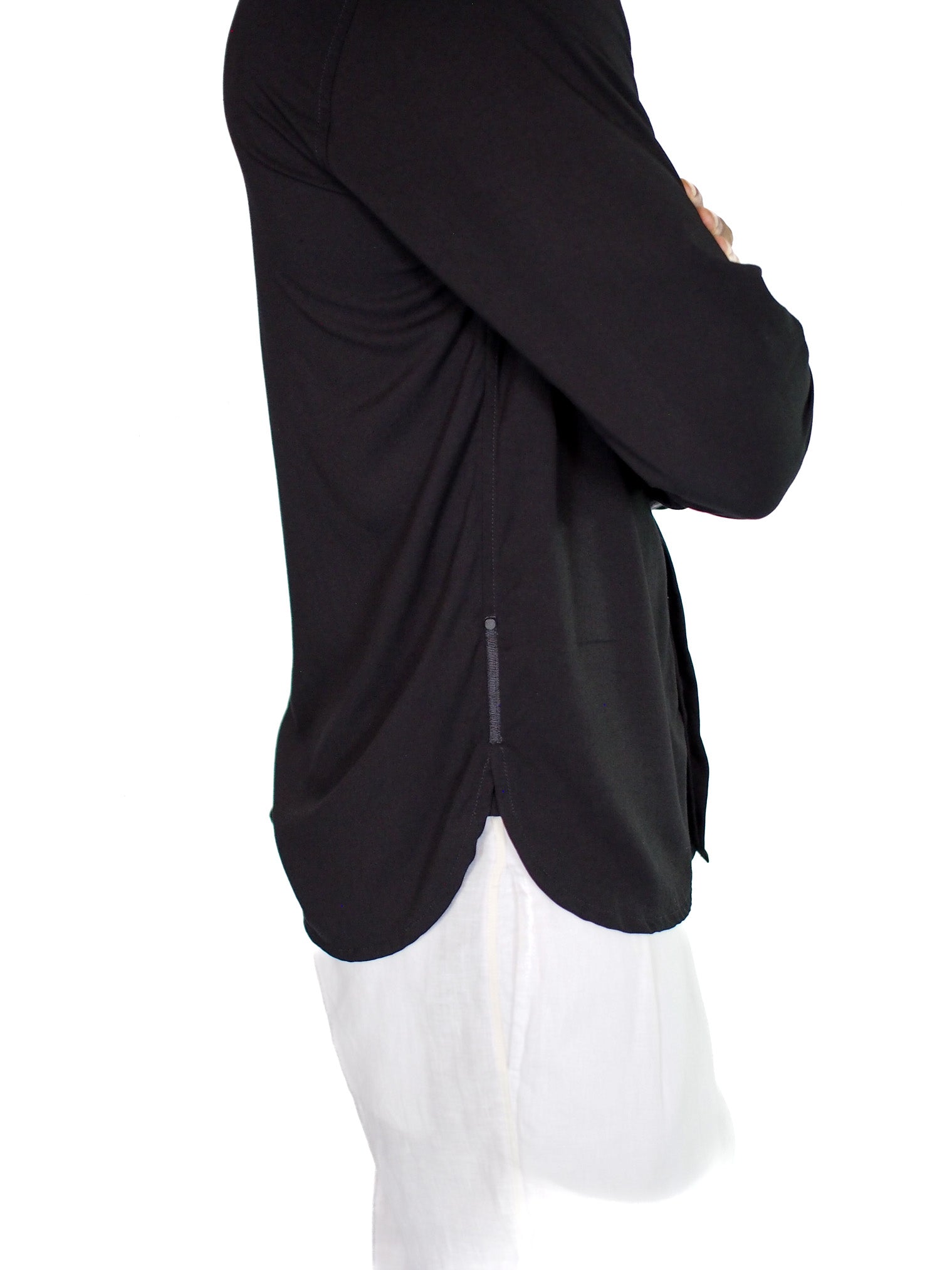 Biwa V-neck Shirt