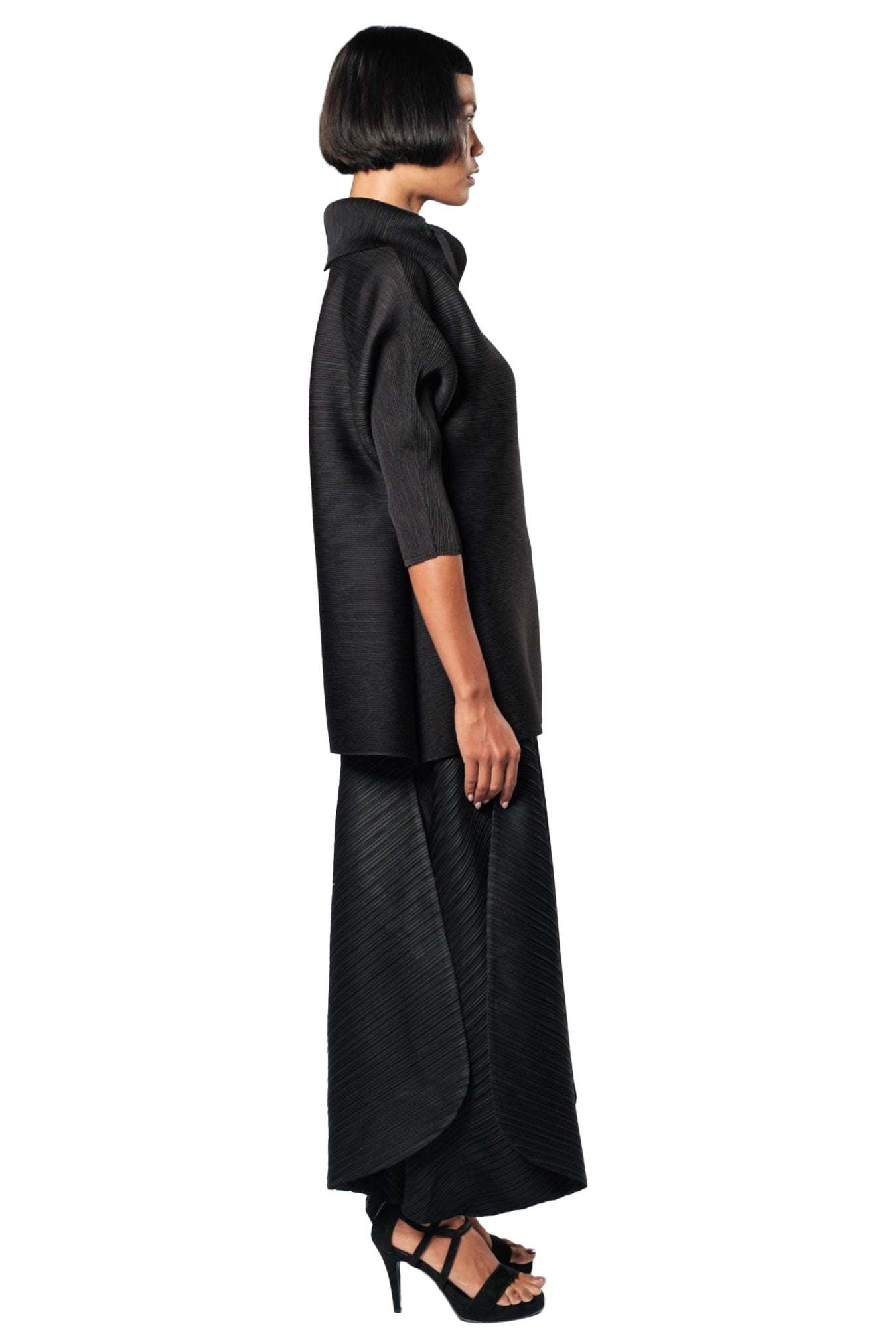 Manureva Pleats Top