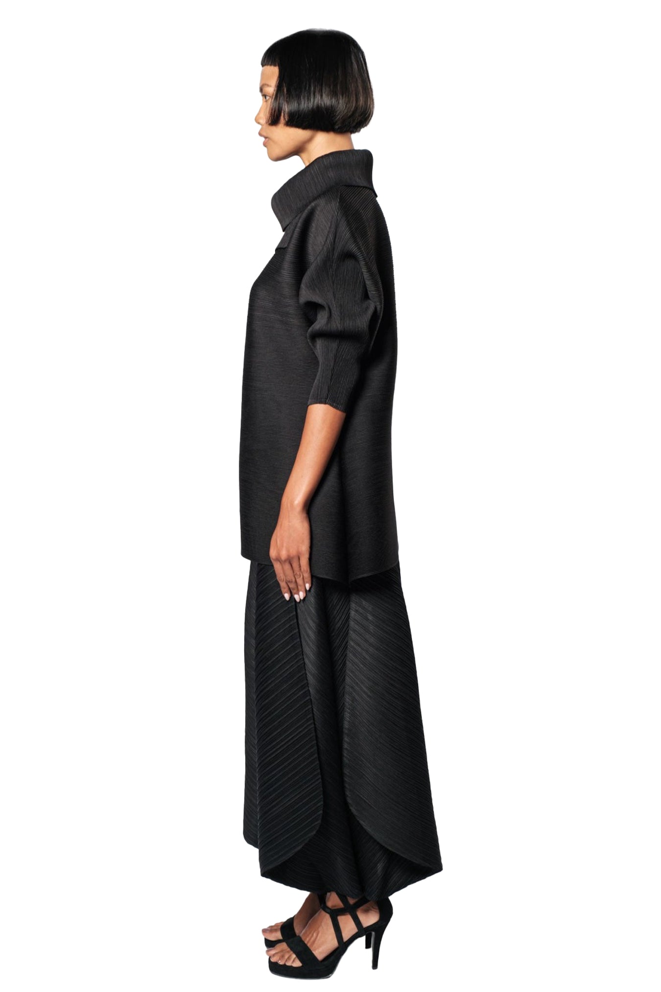 Manureva Pleats Top