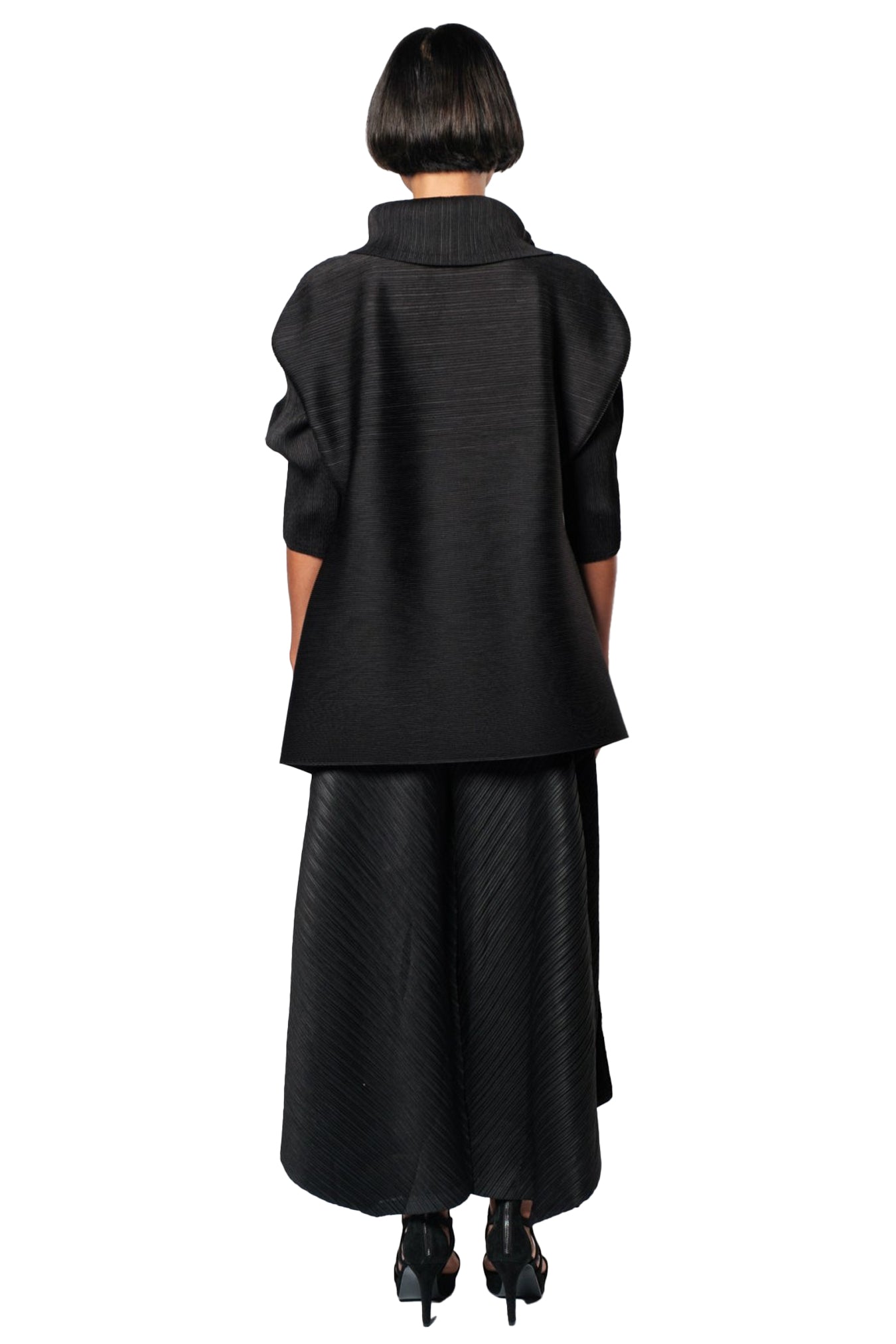 Manureva Pleats Top